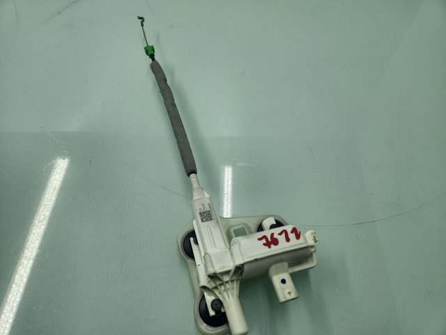 A0999068600 MERCEDES Motor de cierre suave del maletero  en stock Córdoba