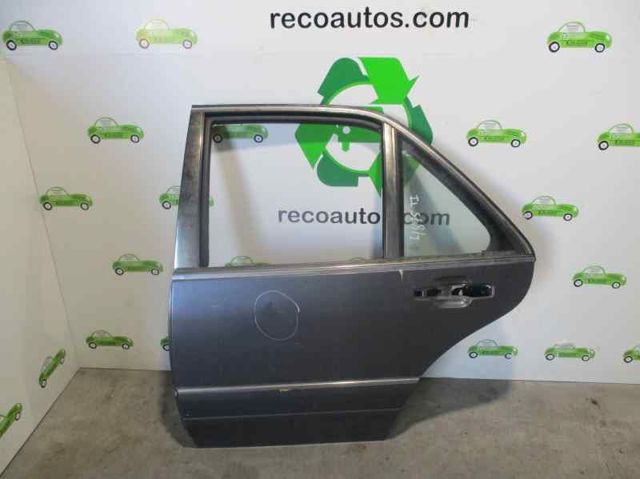 Puerta trasera izquierda A1407300305 Mercedes