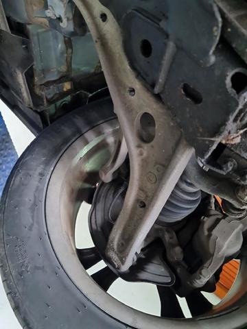 Brazo inferior izquierdo de la suspensión delantera A1563300100 MERCEDES