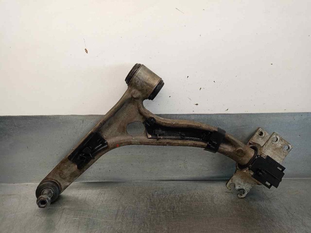 MERCEDES A1563300100 Brazo inferior izquierdo de la suspensión delantera comprar Pamplona