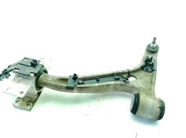 Brazo inferior izquierdo de la suspensión delantera A1563300100 MERCEDES
