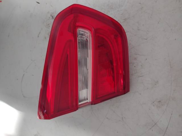 MERCEDES A1569061358 Piloto trasero interior izquierdo  en stock Terrassa