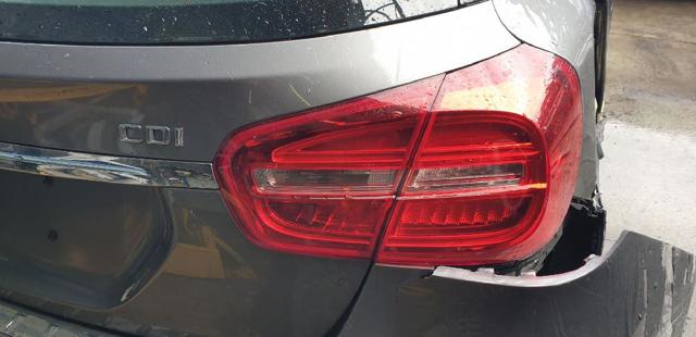 MERCEDES A1569061458 Piloto trasero interior derecho  comprar en Ponferrada