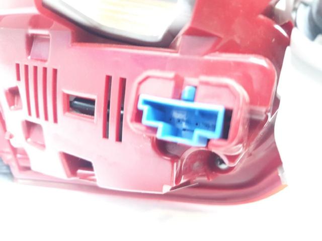 MERCEDES A1569061458 Piloto trasero interior derecho  en stock Valencia