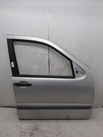 A1637201605 Puerta delantera derecha comprar Sevilla