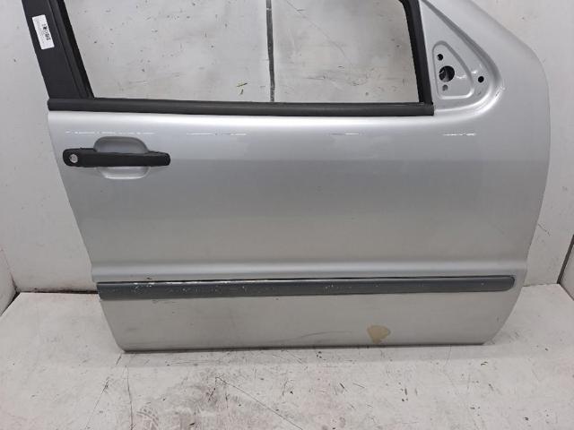 A1637201605 Puerta delantera derecha comprar Sevilla