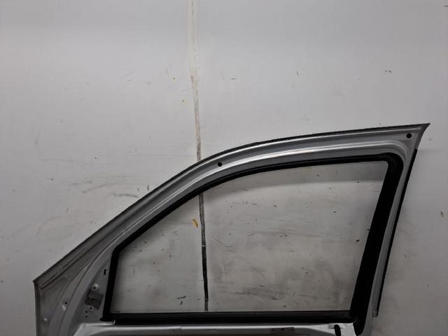 A1637201605 Puerta delantera derecha  en stock Sabadell