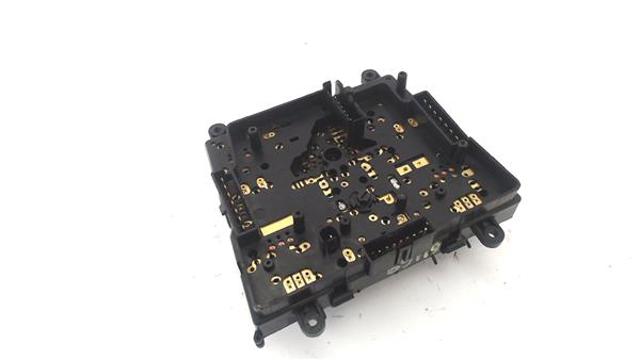 MERCEDES A1638206610 Unidad de control de elevalunas de la consola central  en stock Valencia