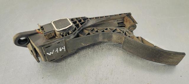 A1643000004 Pedal del acelerador  comprar en Zaragoza