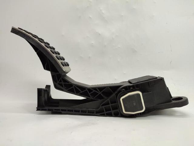 A1643000104 MERCEDES Pedal del acelerador comprar Madrid