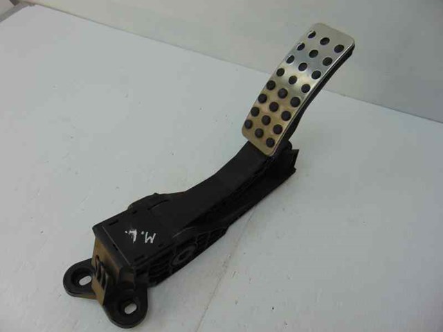 A1643000104 Pedal del acelerador  comprar en Reus