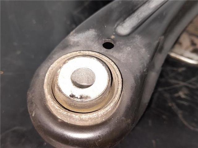 MERCEDES A1643501306 Brazo superior izquierdo de la suspensión trasera  en stock Terrassa