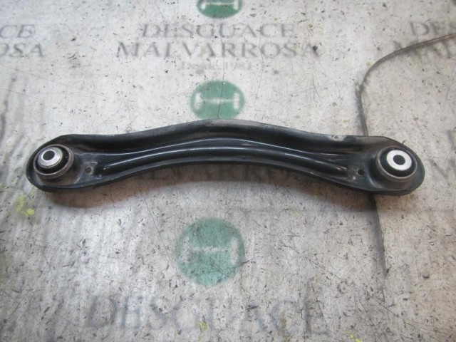 MERCEDES A1643501606 Brazo superior derecho de la suspensión trasera  en stock Terrassa