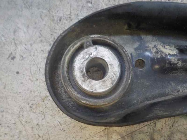 MERCEDES A1643501606 Brazo superior derecho de la suspensión trasera  en stock Terrassa