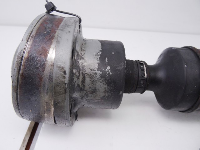 A1644100501 MERCEDES Árbol de transmision delantero  en stock Huelva