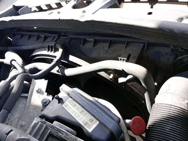 A1645000093 Difusor del radiador de refrigeración con motor y hélice  disponible Burgos