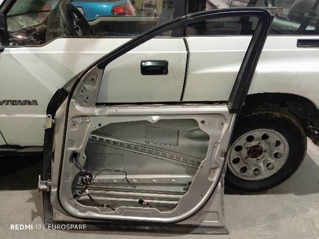 MERCEDES A1647200205 Puerta delantera derecha  en stock Salamanca