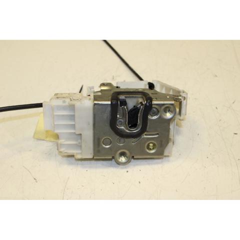 Cerradura de puerta delantera izquierda A1647200935 Mercedes