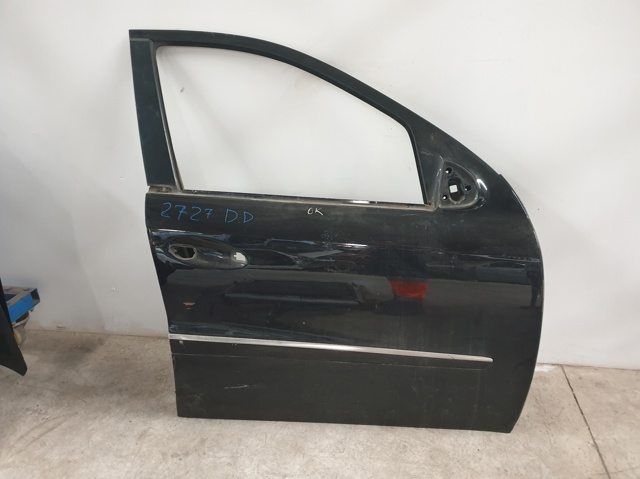 Puerta delantera derecha A1647201005 Mercedes