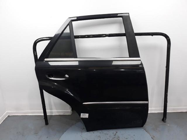 A1647300205 MERCEDES Puerta trasera derecha  comprar en Lleida