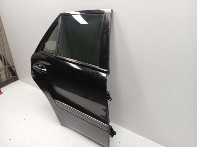A1647300205 Puerta trasera derecha comprar Sevilla