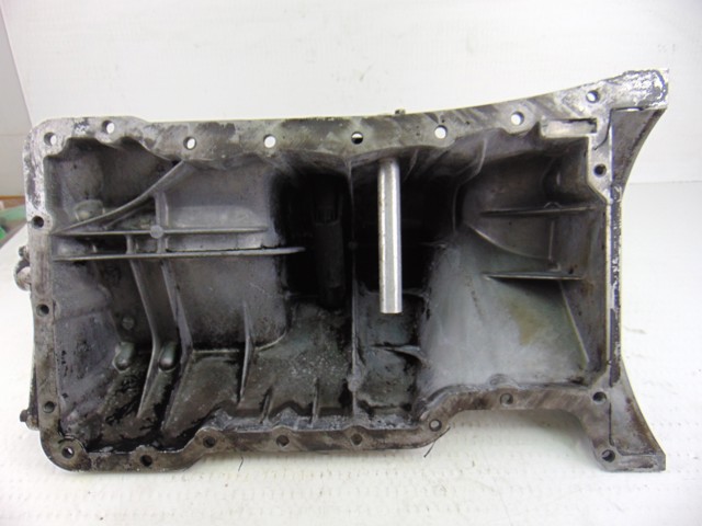 A1660141302 Cárter de aceite del motor comprar Girona