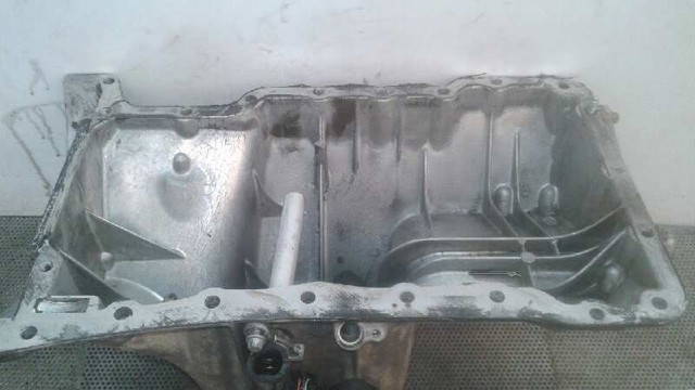 A1660141302 Cárter de aceite del motor  comprar en Zaragoza