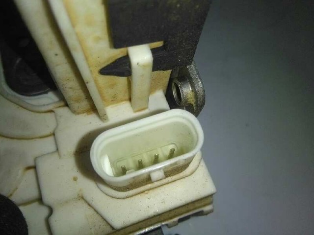 A1667200135 Cerradura de puerta delantera izquierda  comprar en Reus