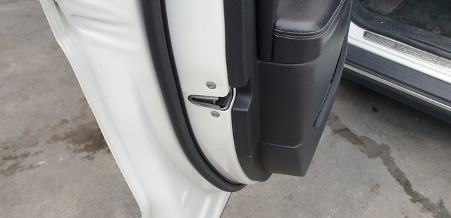 Cerradura puerta delantera izquierda para mercedes-benz clase m ml 250 cdi / bluetec 4-matic (166.004, 166.003) 651960 A1667200135