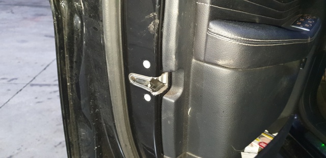 Cerradura puerta delantera izquierda para mercedes-benz clase m ml 350 bluetec 4-matic (166.024) 642826 A1667200135