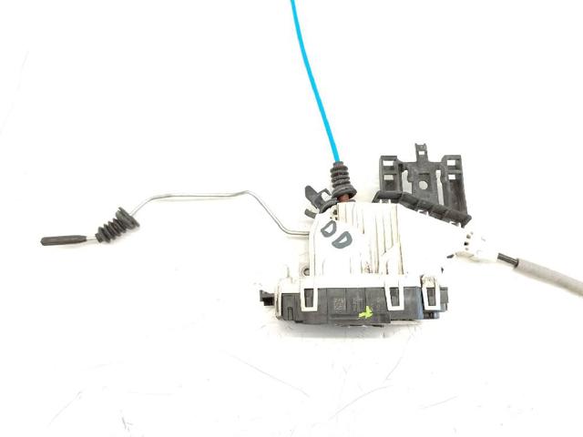 A1667200435 MERCEDES Cerradura de puerta delantera derecha  disponible Ourense