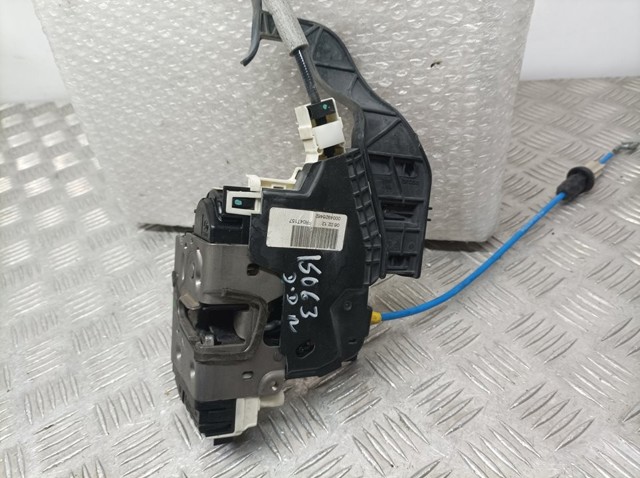 A1667200435 MERCEDES Cerradura de puerta delantera derecha comprar Alcalá
