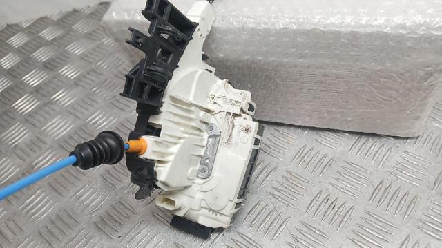 A1667200435 Cerradura de puerta delantera derecha comprar Almería