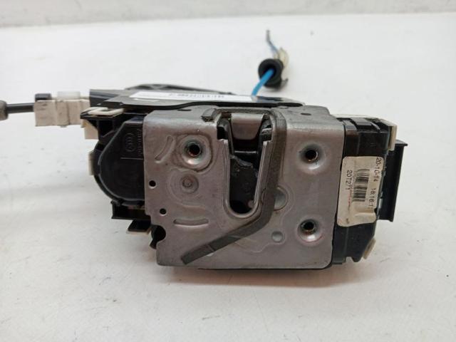 A1667200435 MERCEDES Cerradura de puerta delantera derecha  en stock Córdoba