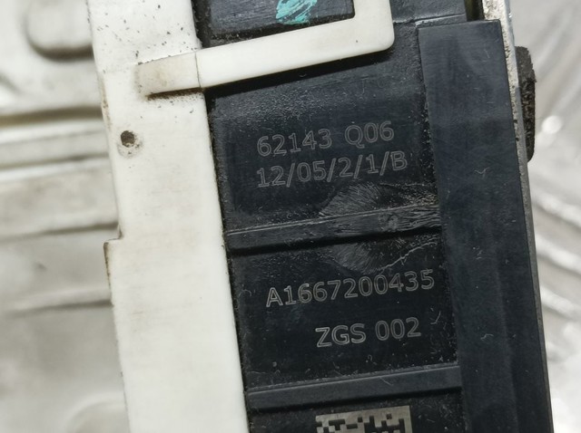 A1667200435 MERCEDES Cerradura de puerta delantera derecha comprar Alcalá