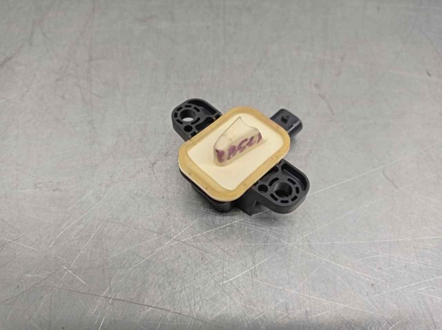 A1668210351 Sensor de airbag delantero  en stock Granada