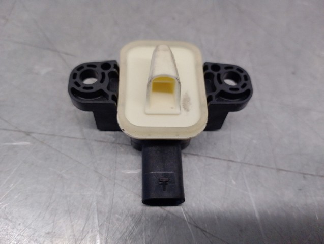 A1668210351 MERCEDES Sensor de airbag delantero  comprar en Jaén