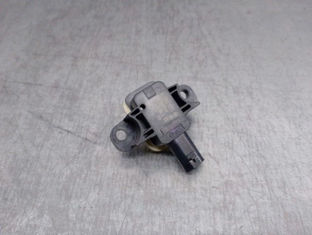 MERCEDES A1668210351 Sensor de airbag delantero  en stock Salamanca