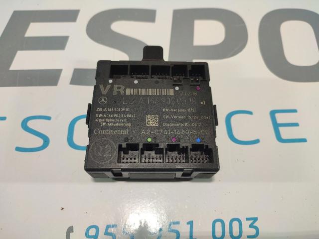 A1669000518 MERCEDES Unidad de confort de la puerta delantera comprar Alcalá