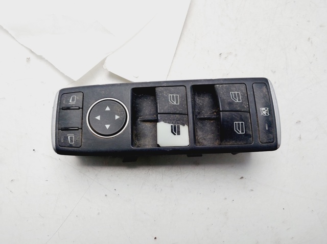 A1669054300 MERCEDES Interruptor de elevalunas delantera izquierda  en stock Gandía