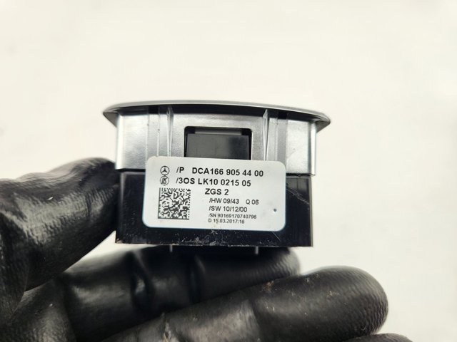 A1669054400 MERCEDES Unidad de control de elevalunas delantera izquierda  comprar en Jaén