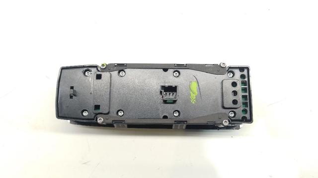 MERCEDES A1669054400 Interruptor de elevalunas delantera izquierda  en stock Salamanca