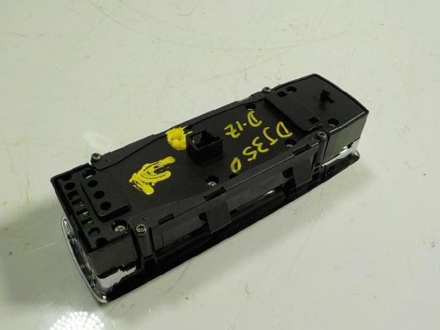A16690544009107 MERCEDES Interruptor de elevalunas delantera izquierda  en stock Córdoba
