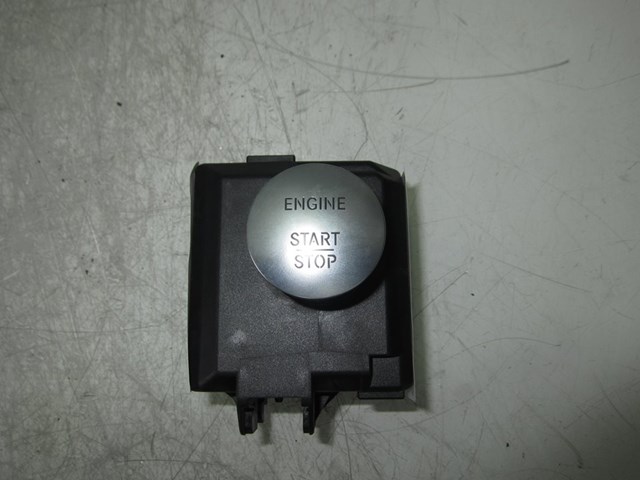 A1669059702 Mercedes
