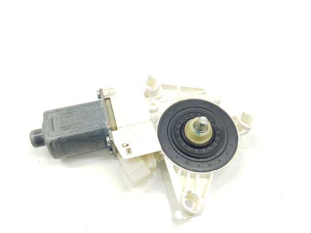 Motor eléctrico, elevalunas, puerta delantera izquierda A1669060201 Mercedes