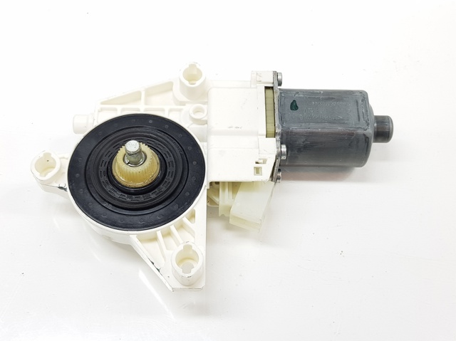 Motor eléctrico, elevalunas, puerta delantera derecha A1669060301 Mercedes