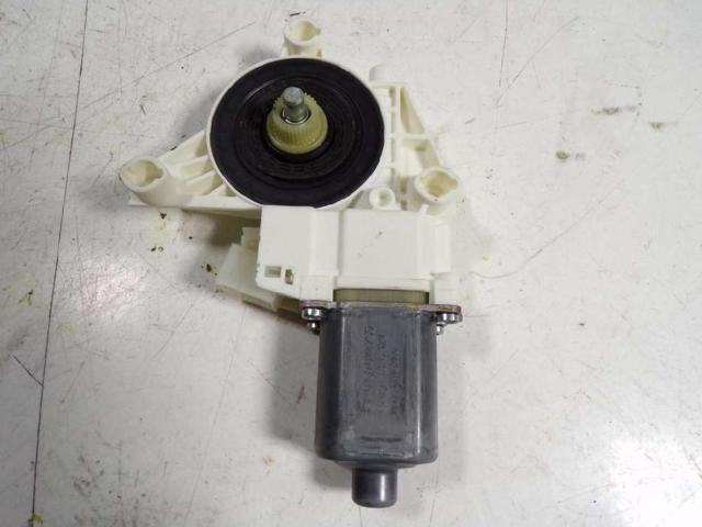MERCEDES A1669060301 Motor del elevalunas de la puerta delantera derecha  en stock Valencia