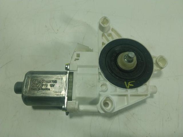 MERCEDES A1669060301 Motor del elevalunas de la puerta delantera derecha  en stock Terrassa