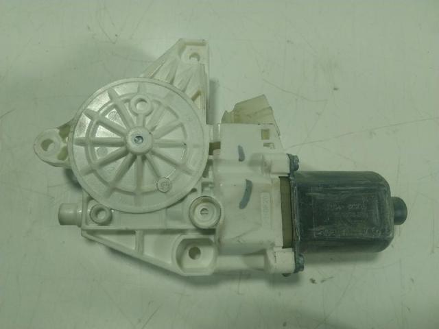 A1669060301 Motor del elevalunas de la puerta delantera derecha  comprar en Reus