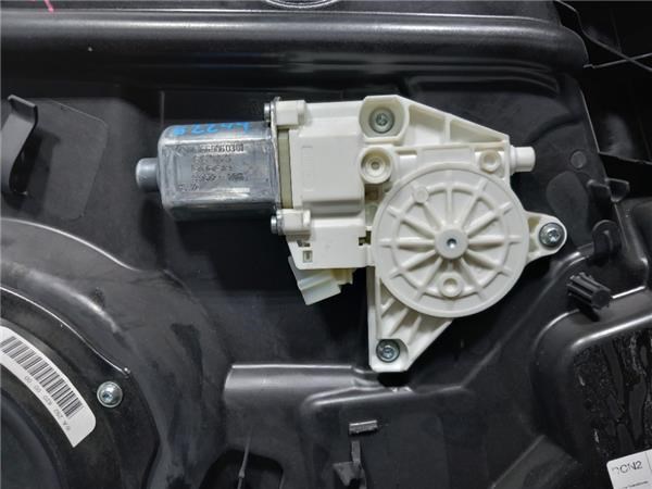 A1669060301 Motor del elevalunas de la puerta delantera derecha  comprar en Pontevedra